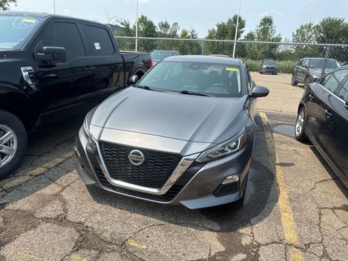 Used 2022 Nissan Altima 2.5 SV FWD image 23