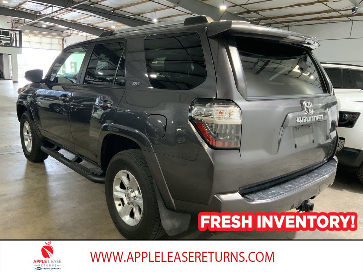 Used 2022 Toyota 4Runner SR5 Premium w/ Moonroof Package AWD/4WD image 3