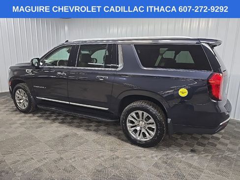 Used 2023 GMC Yukon XL Denali AWD/4WD image 4