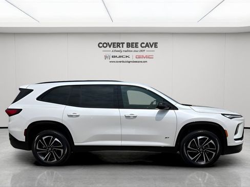 New 2025 Buick Enclave Sport Touring w/ Super Cruise Package image 9