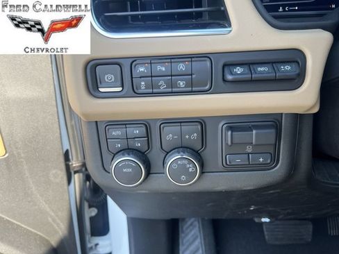 Used 2023 Chevrolet Tahoe Premier AWD/4WD image 23