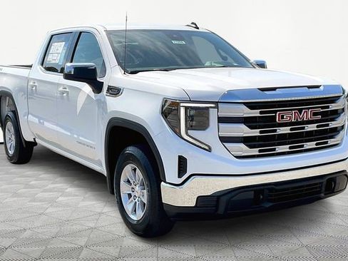 New 2026 GMC Sierra 1500 SLE image 1