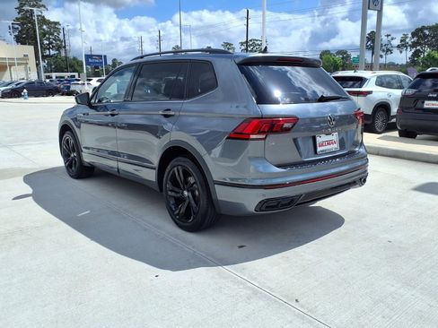 Used 2023 Volkswagen Tiguan SE R-Line FWD image 8