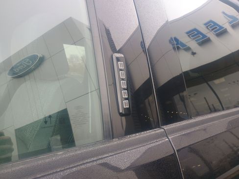 Certified 2022 Ford F150 XLT w/ Equipment Group 302A High image 6