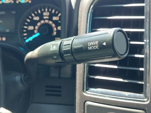 Used 2019 Ford F150 XLT w/ Equipment Group 302A Luxury AWD/4WD image 29