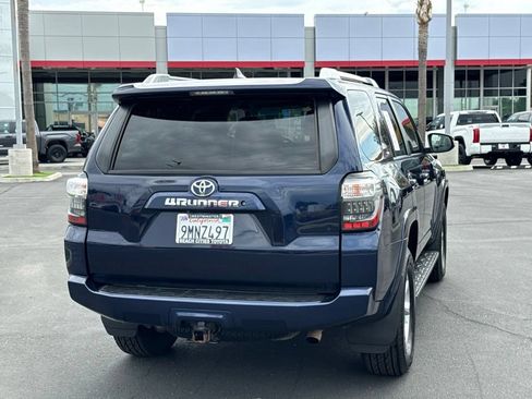 Certified 2017 Toyota 4Runner SR5 AWD/4WD image 11