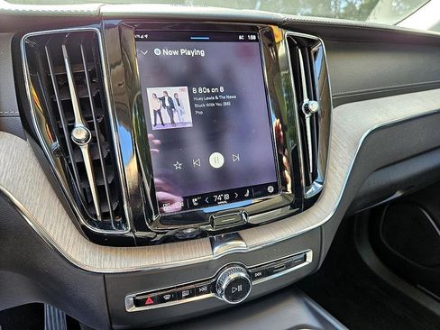 Used 2022 Volvo XC60 B5 Inscription w/ Advanced Package image 20