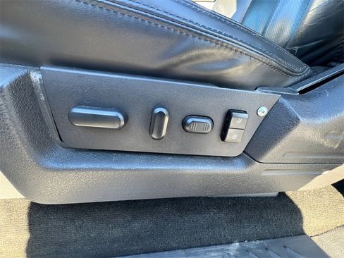 Used 2013 Ford F150 Platinum image 29