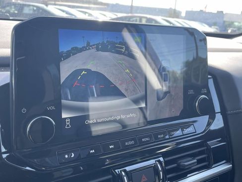 Used 2024 Nissan Pathfinder SL w/ SL Premium Package image 28