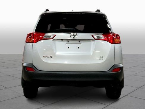 Used 2015 Toyota RAV4 LE AWD/4WD image 5