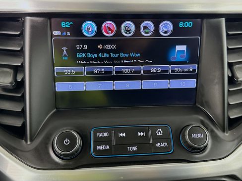 Used 2018 GMC Acadia SLT image 18