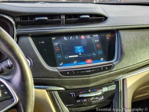 Used 2017 Cadillac XT5 FWD image 22