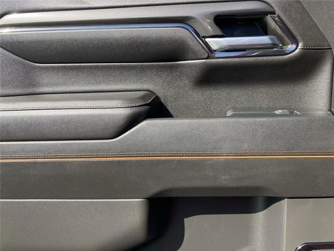 Used 2024 GMC Sierra 1500 AT4 w/ Technology Package image 30