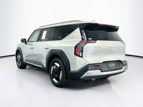 Used 2024 Kia EV9 Wind AWD/4WD image 5