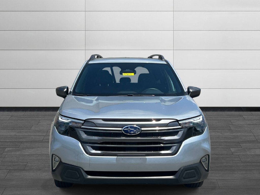 Used 2025 Subaru Forester Premium AWD/4WD image 8