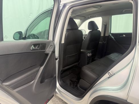 Used 2010 Volkswagen Tiguan Wolfsburg Edition image 16