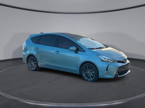 Used 2017 Toyota Prius V Five w/ Advanced Technology Package FWD image 2