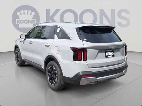 New 2026 Kia Sorento S FWD image 4