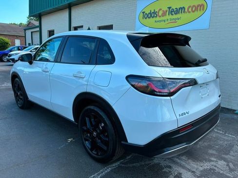 Used 2023 Honda HR-V Sport image 7