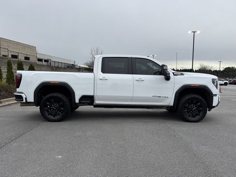 Used 2024 GMC Sierra 2500 AT4 w/ AT4 Premium Plus Package image 11