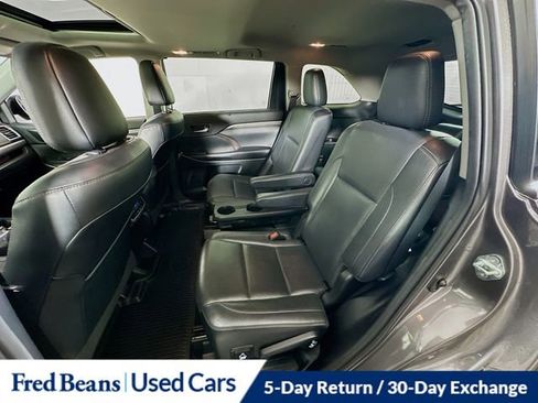 Used 2019 Toyota Highlander Limited AWD/4WD image 23