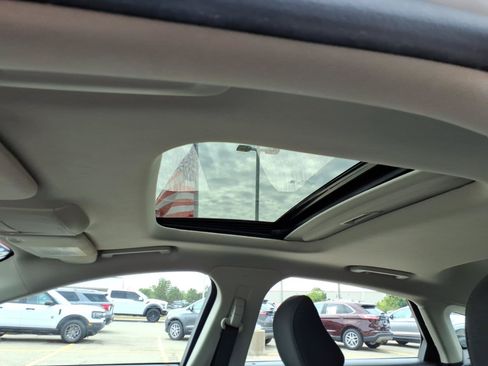 Used 2020 Ford Fusion SE FWD image 13
