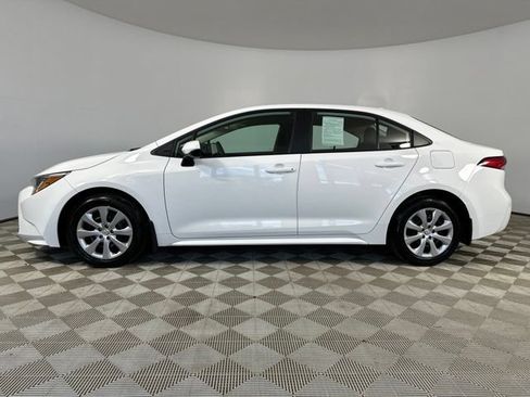 Used 2026 Toyota Corolla LE FWD image 10