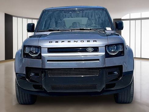 Certified 2024 Land Rover Defender 110 X-Dynamic SE AWD/4WD image 2