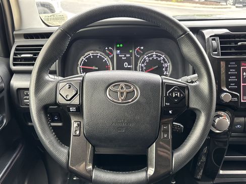 Used 2024 Toyota 4Runner TRD Off-Road AWD/4WD image 17