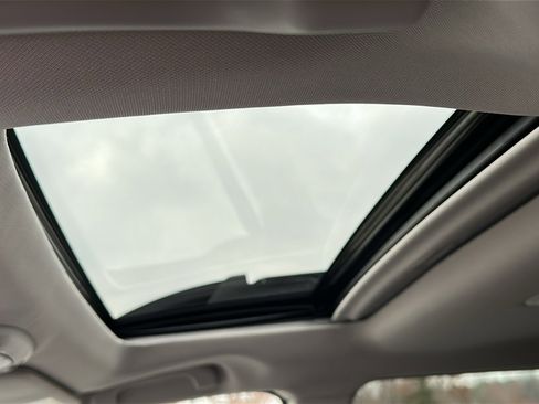 Certified 2025 Subaru Outback Premium image 10