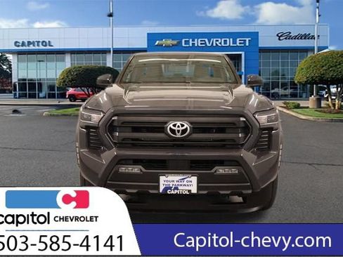 Used 2024 Toyota Tacoma SR5 AWD/4WD image 8