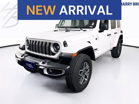 Used 2025 Jeep Wrangler Unlimited Sahara AWD/4WD image 1
