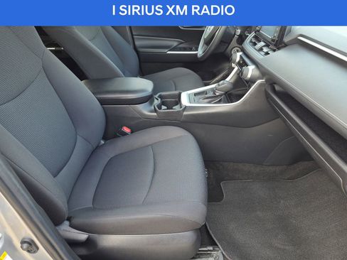 Used 2019 Toyota RAV4 LE image 13