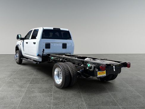 New 2026 RAM 5500 Tradesman w/ Chrome Appearance Group AWD/4WD image 3