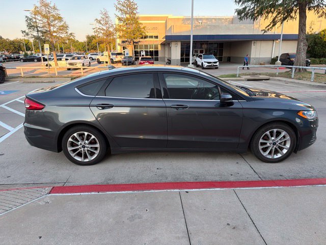 Used 2020 Ford Fusion SE FWD image 4