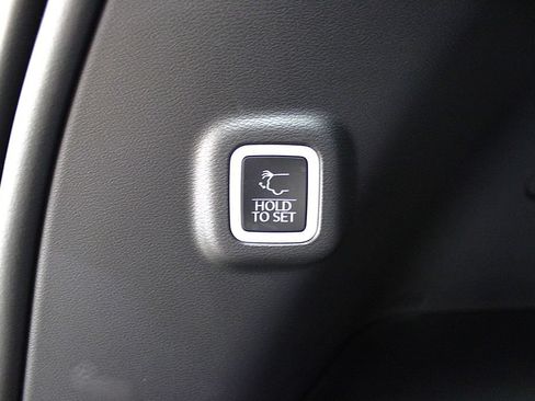 New 2026 Jeep Cherokee Limited AWD/4WD image 36