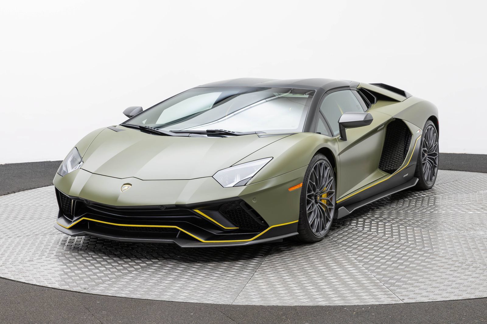 Used 2022 Lamborghini Aventador LP 780-4 Ultimae AWD/4WD image 1