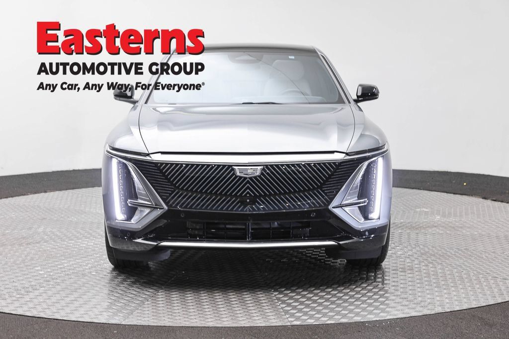 Used 2024 Cadillac Lyriq Luxury RWD image 2