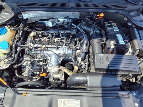 Used 2011 Volkswagen Jetta TDI FWD image 17