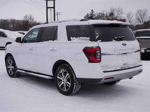 Used 2023 Ford Expedition Limited image 4