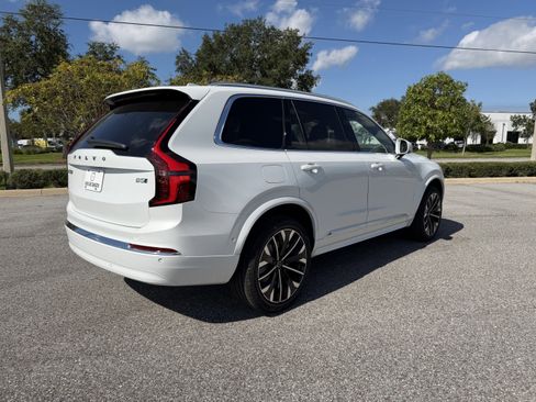 New 2026 Volvo XC90 B5 Plus image 3