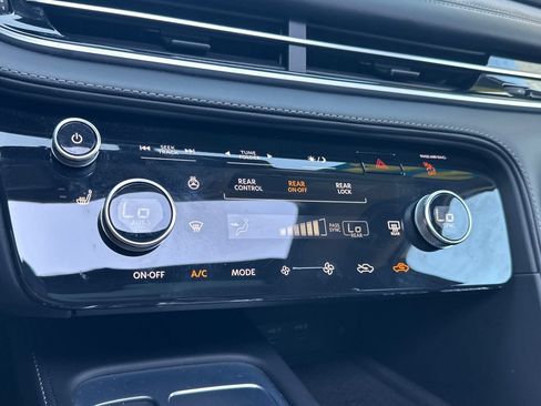 Certified 2026 INFINITI QX60 Pure w/ Family Package AWD/4WD image 29