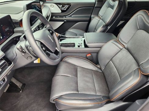New 2025 Lincoln Aviator Black Label image 12