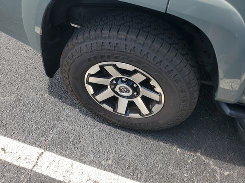 Used 2023 Toyota 4Runner TRD Off-Road Premium w/ Moonroof Package image 8