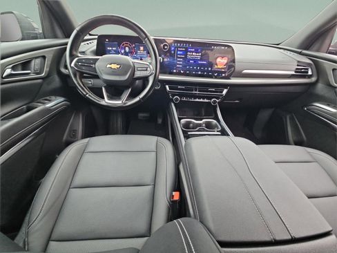 Used 2024 Chevrolet Traverse LT image 14