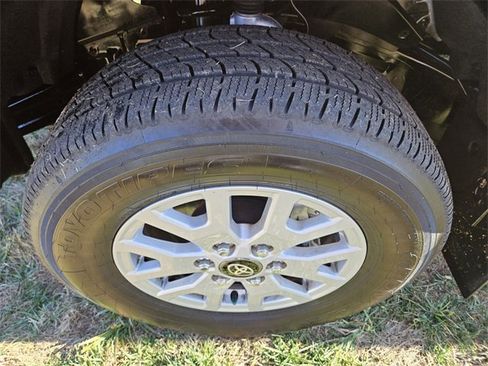 Used 2024 Toyota Tacoma SR5 image 20