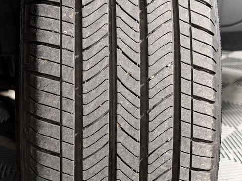 Certified 2025 Ford Escape ST-Line FWD image 27