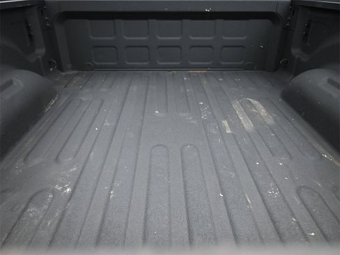 Used 2024 RAM 2500 Tradesman w/ Chrome Appearance Group image 23