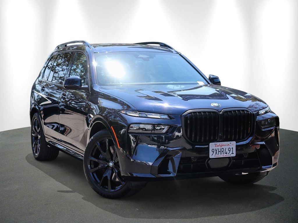 Used 2026 BMW X7 xDrive40i w/ M Sport Package AWD/4WD image 1