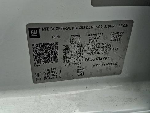 Used 2020 Chevrolet Silverado 1500 High Country w/ Technology Package AWD/4WD image 28